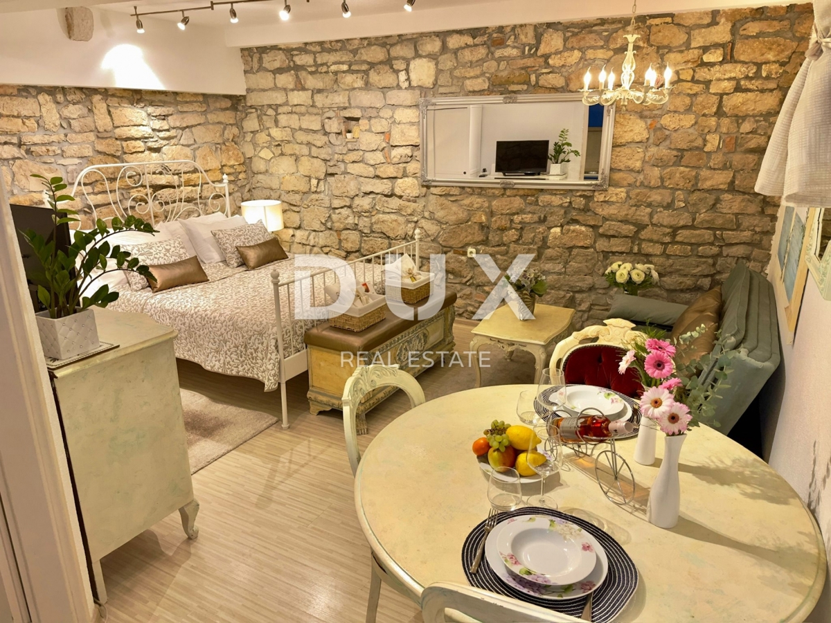 ISTRIA, ROVIGNO - Monolocale di charme in posizione straordinaria!!