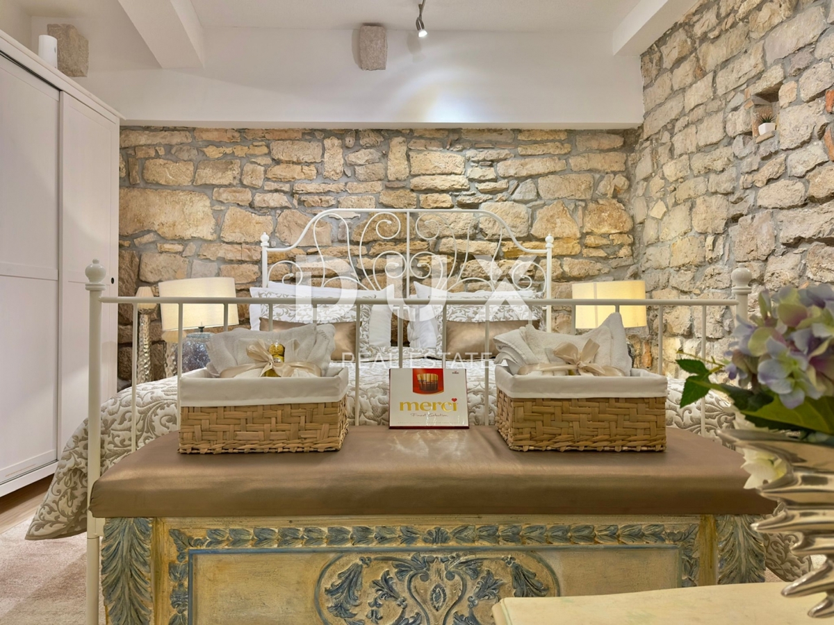 ISTRIA, ROVIGNO - Monolocale di charme in posizione straordinaria!!
