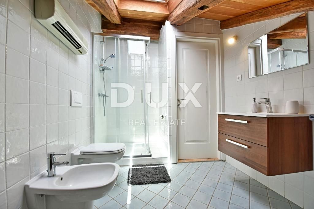 ISTRIA, PARENZO - Appartamento bilocale con vista mare