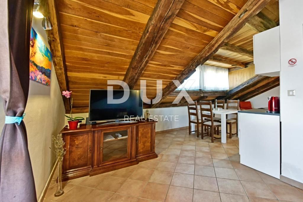 ISTRIA, PARENZO - Appartamento bilocale con vista mare