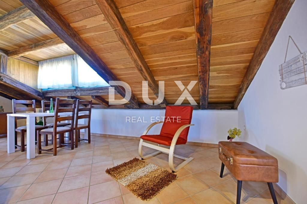ISTRIA, PARENZO - Appartamento bilocale con vista mare