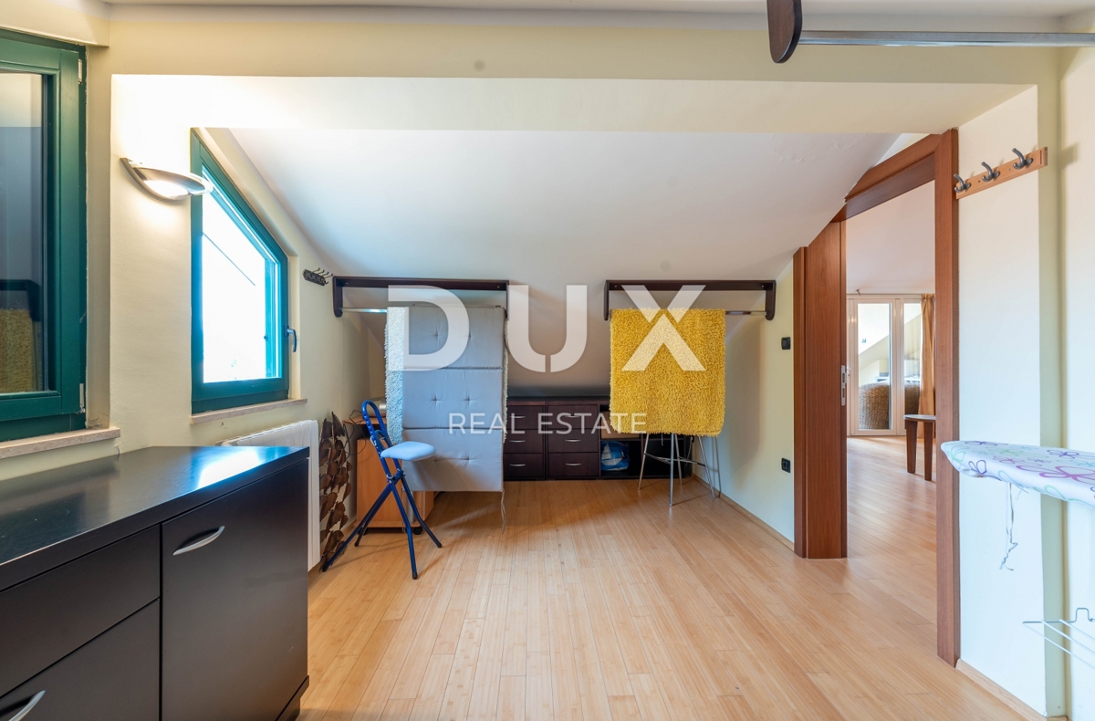 ABBAZIA, CENTRO - Bellissima casa moderna con ingresso privato, giardino di qualità e vista mare