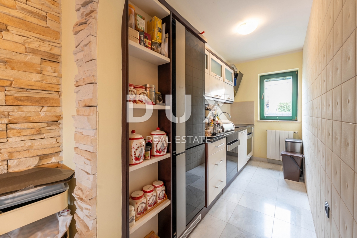 ABBAZIA, CENTRO - Bellissima casa moderna con ingresso privato, giardino di qualità e vista mare