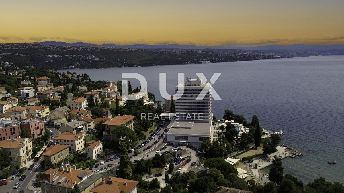 ABBAZIA, CENTRO - Bellissima casa moderna con ingresso privato, giardino di qualità e vista mare