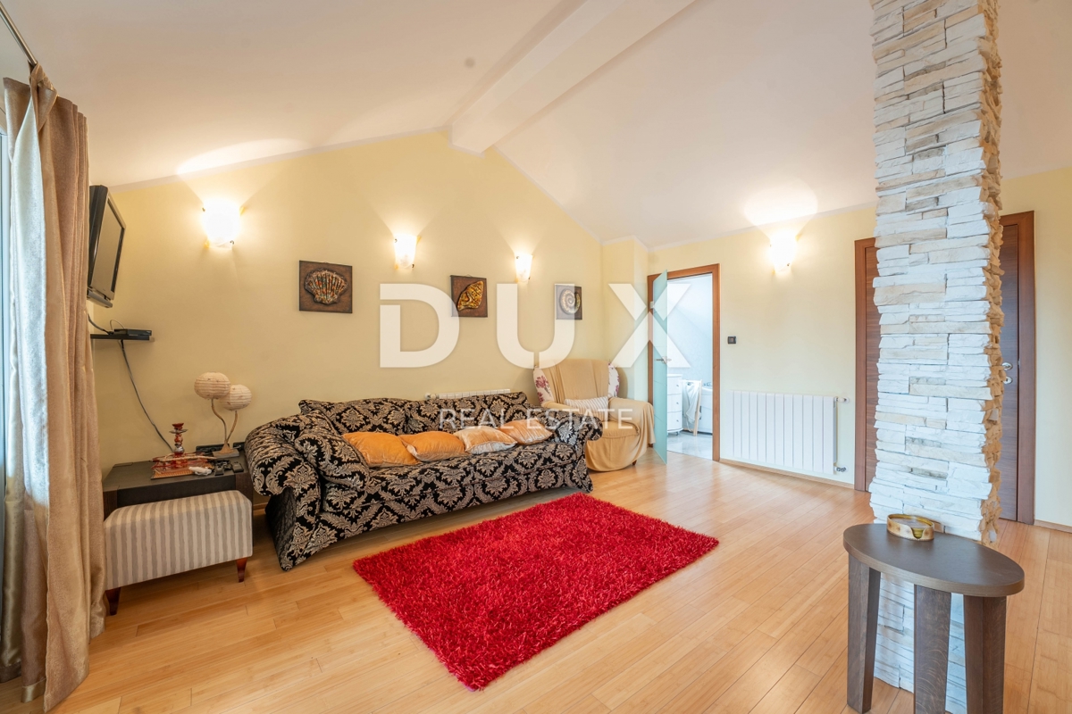 ABBAZIA, CENTRO - Bellissima casa moderna con ingresso privato, giardino di qualità e vista mare