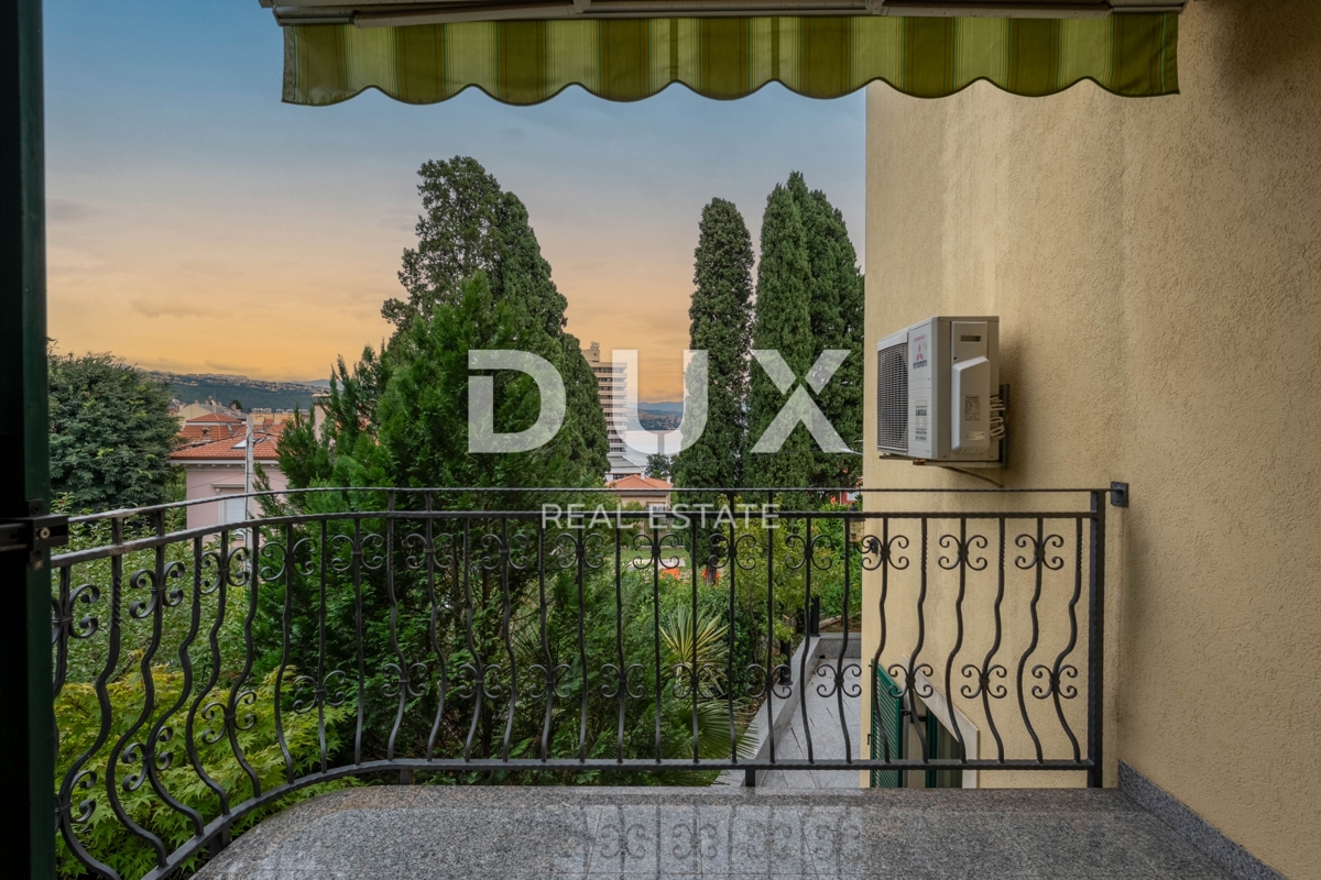 ABBAZIA, CENTRO - Bellissima casa moderna con ingresso privato, giardino di qualità e vista mare