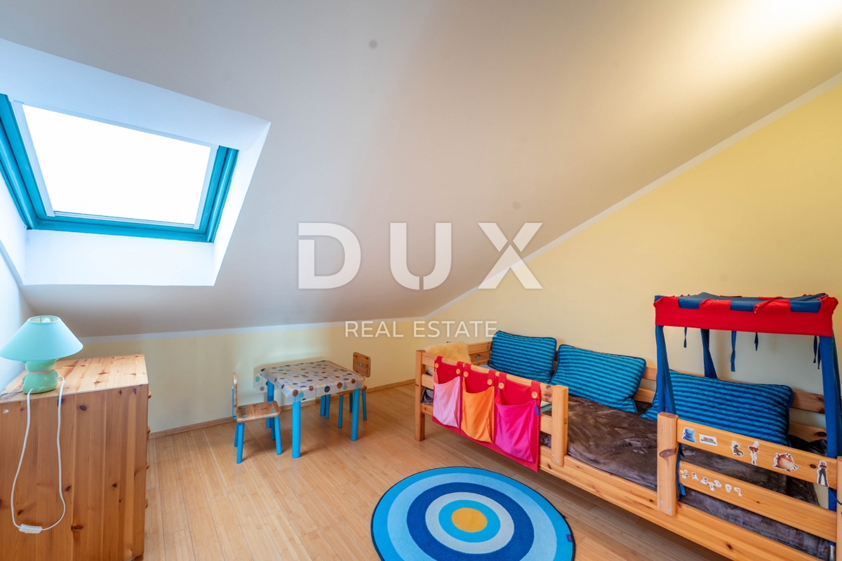 ABBAZIA, CENTRO - Bellissima casa moderna con ingresso privato, giardino di qualità e vista mare