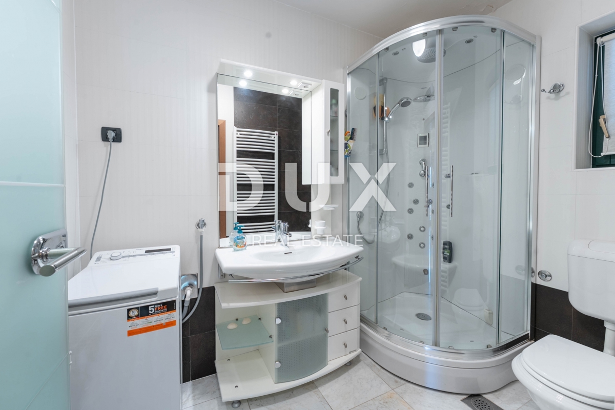 ABBAZIA, CENTRO - Bellissima casa moderna con ingresso privato, giardino di qualità e vista mare