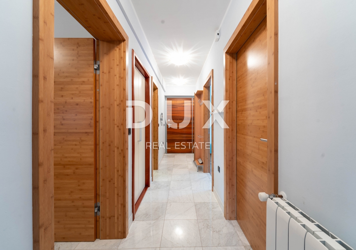 ABBAZIA, CENTRO - Bellissima casa moderna con ingresso privato, giardino di qualità e vista mare