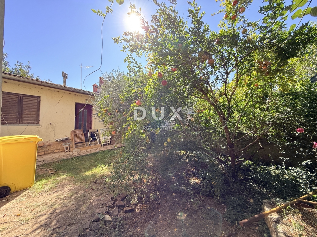 ISTRIA, POMER - casa indipendente 250m2 con garage e giardino, 150m dal mare