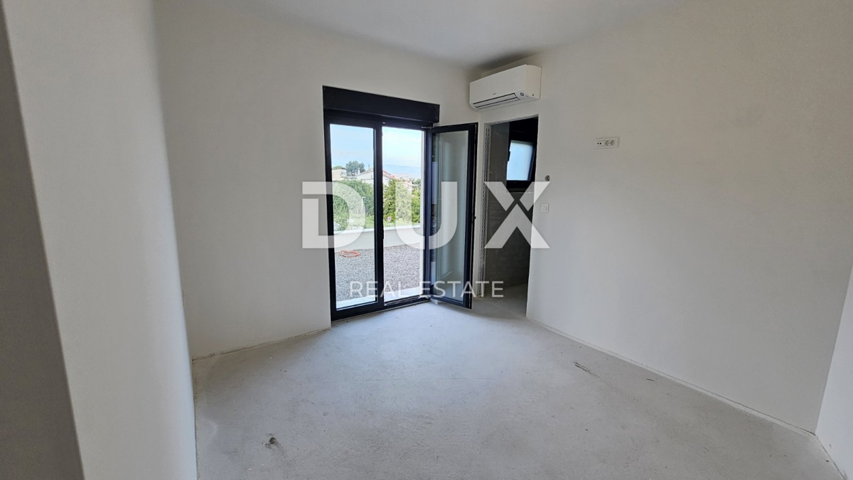 ABBAZIA, LOVRAN - appartamento di lusso di 141 m2 con piscina, a 300 m dal mare