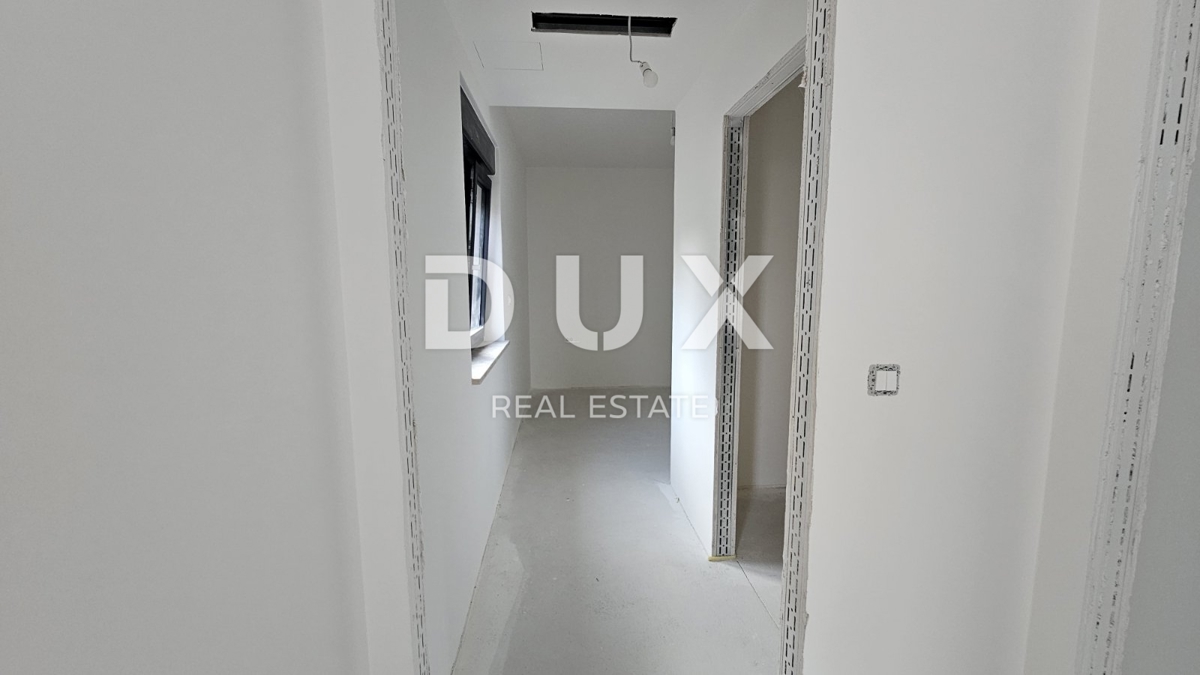 ABBAZIA, LOVRAN - appartamento di lusso di 141 m2 con piscina, a 300 m dal mare