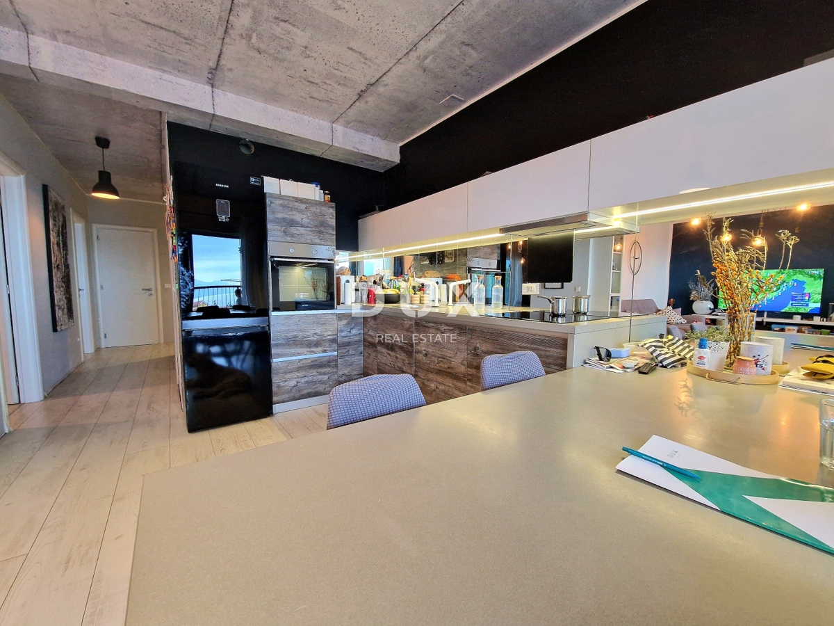 KASTAV, REŠETARI - appartamento con giardino e vista panoramica