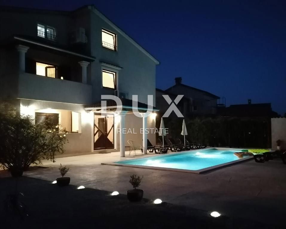 ISTRIA, POREČ - Casa per vacanze con piscina e vista mare