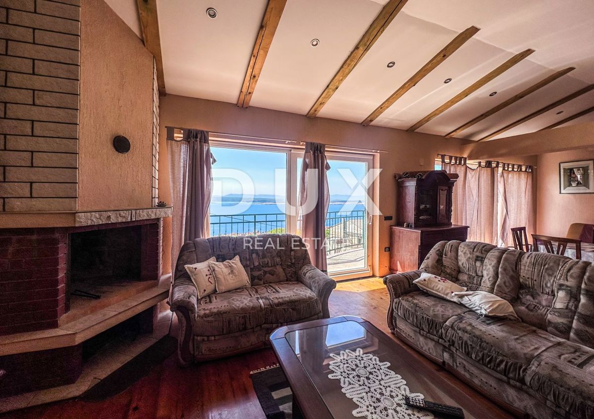 CRIKVENICA - Spaziosa casa con splendida vista sul mare, a 500 m dalla spiaggia