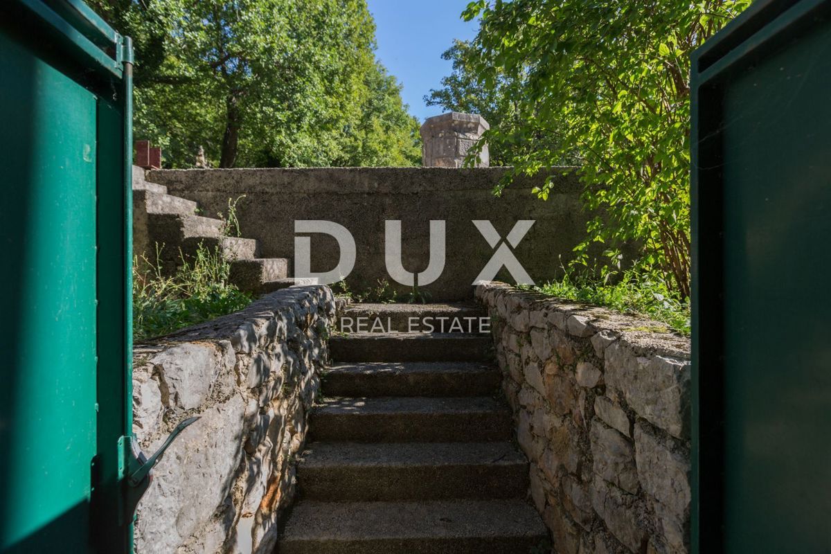 CRIKVENICA - Spaziosa casa con splendida vista sul mare, a 500 m dalla spiaggia