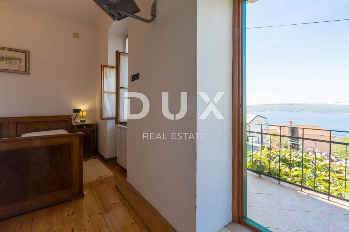 CRIKVENICA - Spaziosa casa con splendida vista sul mare, a 500 m dalla spiaggia