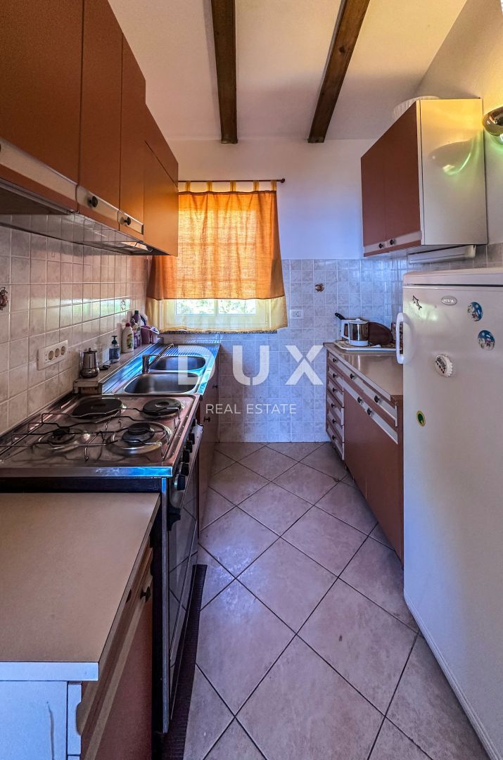 CRIKVENICA - Spaziosa casa con splendida vista sul mare, a 500 m dalla spiaggia