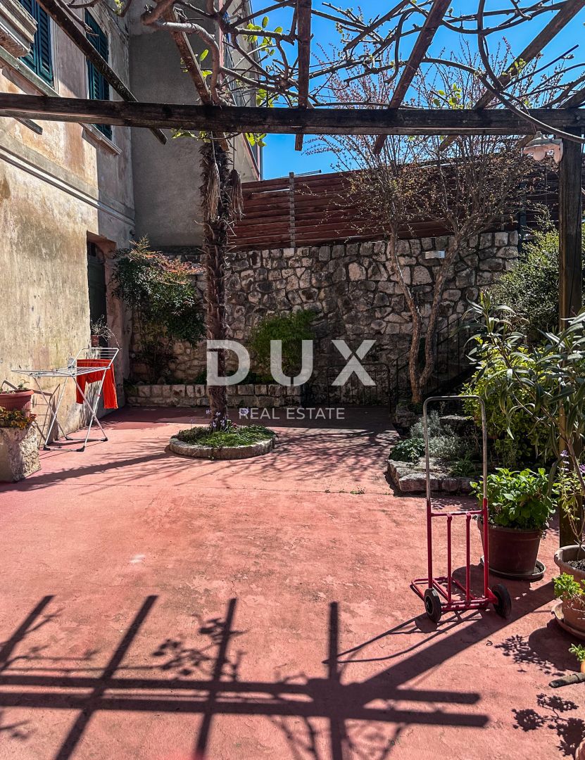 CRIKVENICA - Spaziosa casa con splendida vista sul mare, a 500 m dalla spiaggia