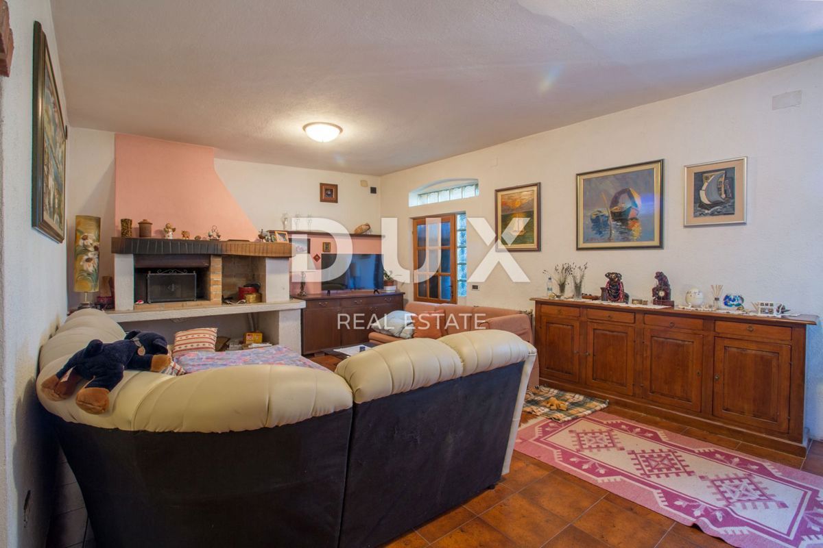 CRIKVENICA - Spaziosa casa con splendida vista sul mare, a 500 m dalla spiaggia