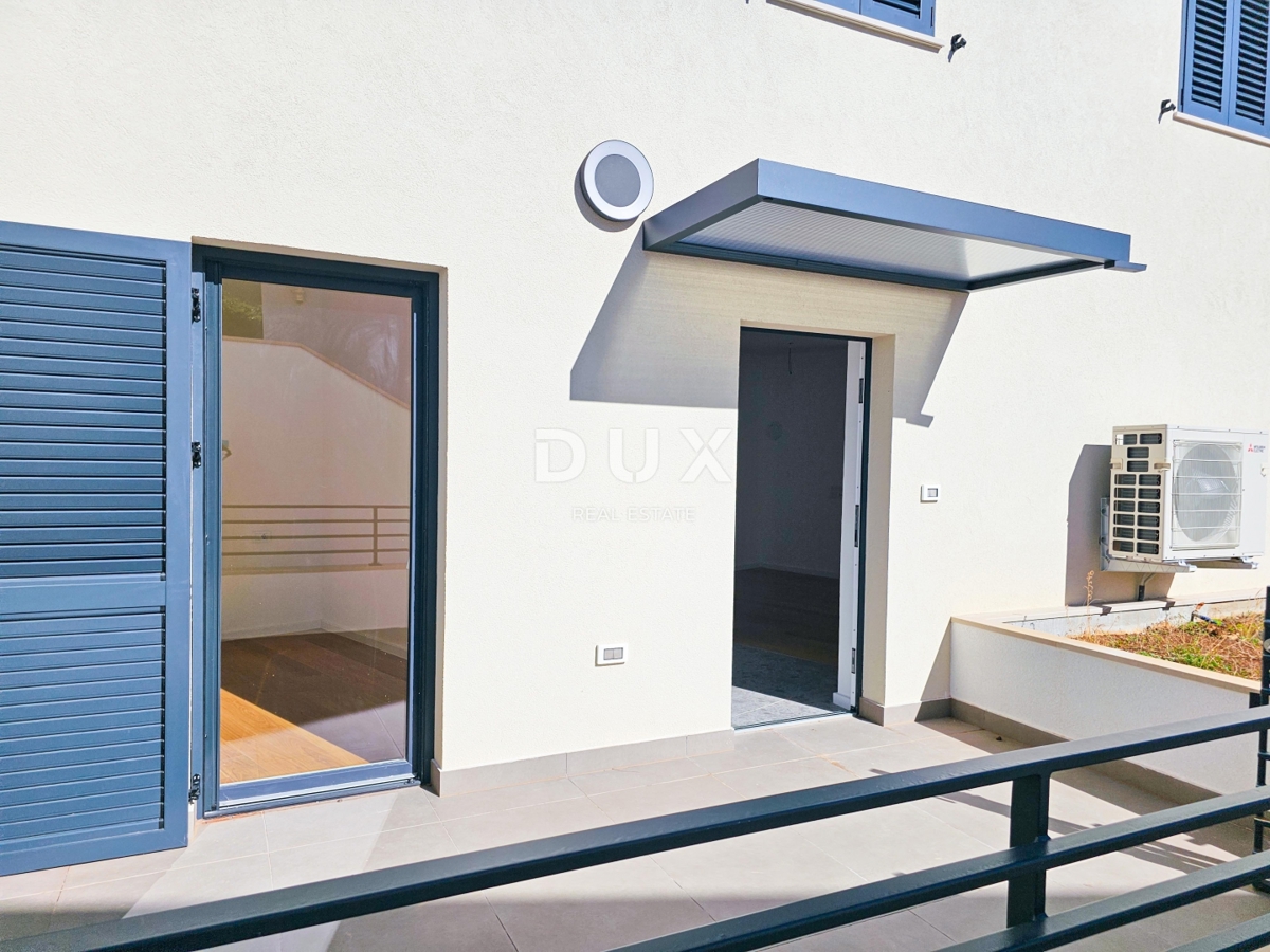 MALI LOŠINJ, CENTRO - Appartamento in un nuovo edificio con posto auto in garage - RARO