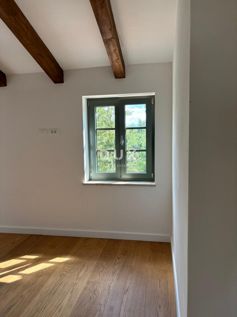 ISTRIA, PAZIN - Magica villa mediterranea con vista sulla natura - nuova costruzione! Stile unico!