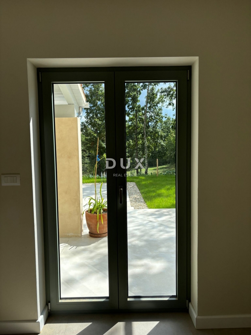 ISTRIA, PAZIN - Magica villa mediterranea con vista sulla natura - nuova costruzione! Stile unico!