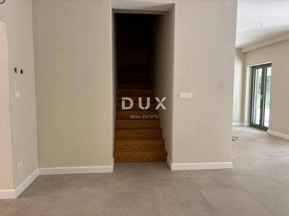 ISTRIA, PAZIN - Magica villa mediterranea con vista sulla natura - nuova costruzione! Stile unico!