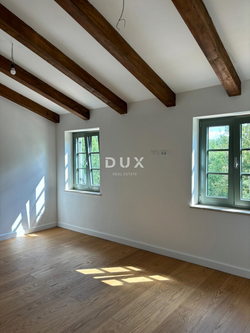 ISTRIA, PAZIN - Magica villa mediterranea con vista sulla natura - nuova costruzione! Stile unico!