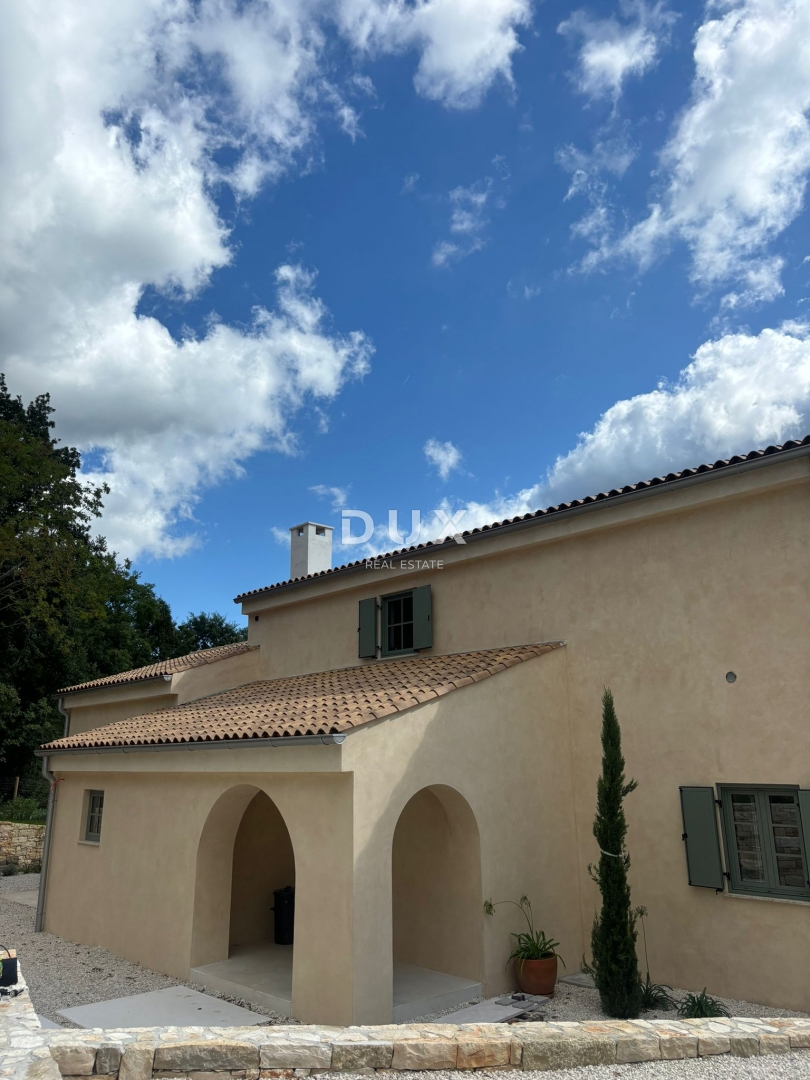 ISTRIA, PAZIN - Magica villa mediterranea con vista sulla natura - nuova costruzione! Stile unico!