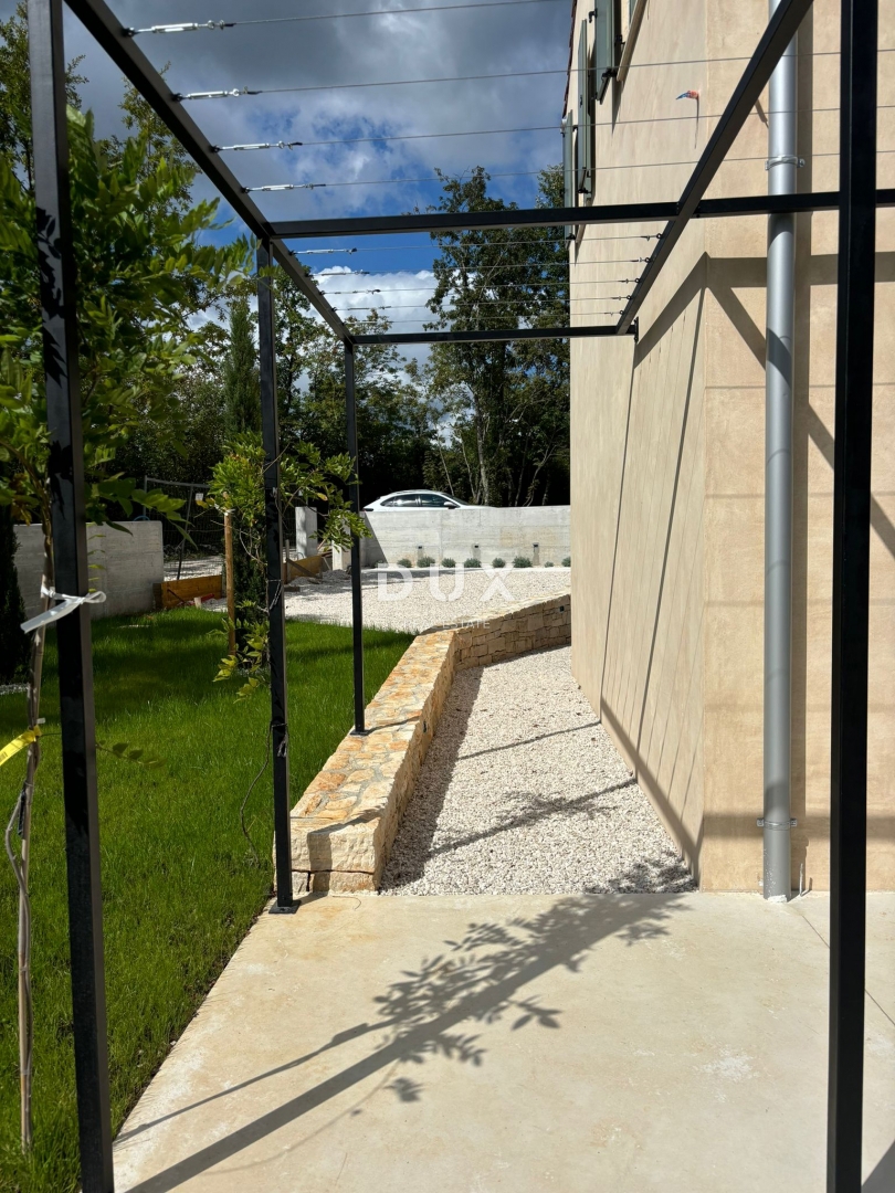 ISTRIA, PAZIN - Magica villa mediterranea con vista sulla natura - nuova costruzione! Stile unico!