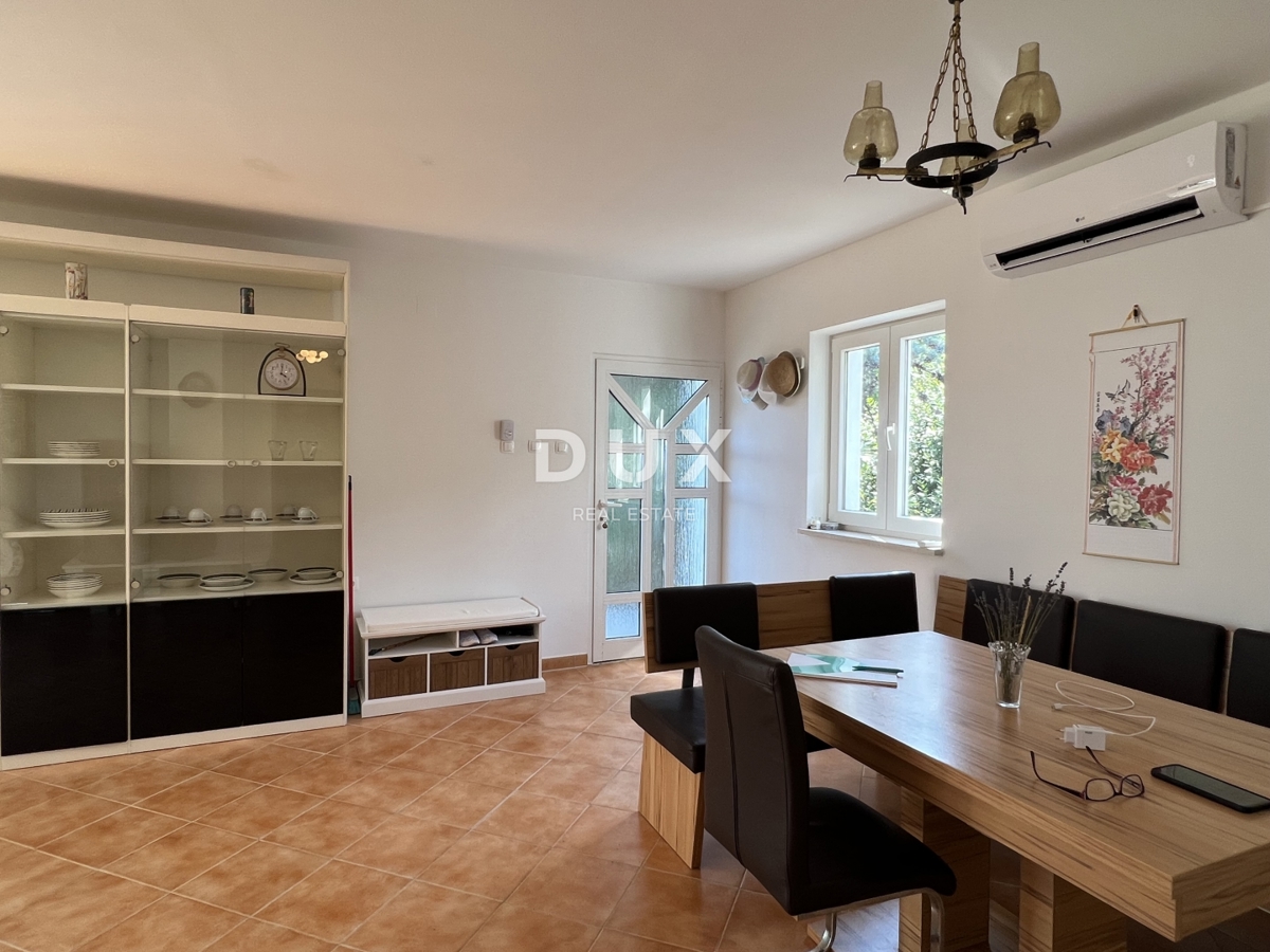 ABBAZIA, LOVRAN - appartamento recentemente ristrutturato di 82 m2, a 500 m dal mare