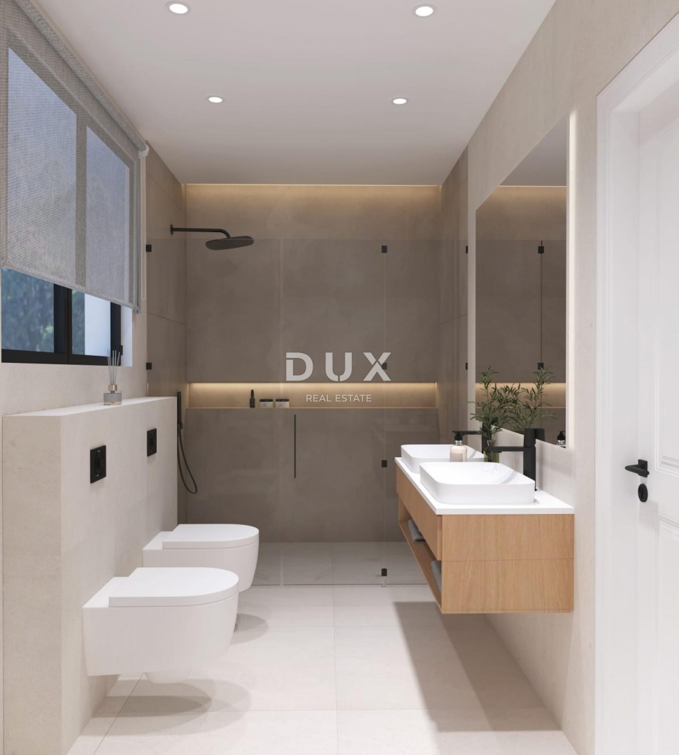 ISTRIA, PREMANTURA – Attico 1BR+LR con ingresso privato e spaziosa terrazza con vista sul mare, vicino alle spiagge e a Kamenjak