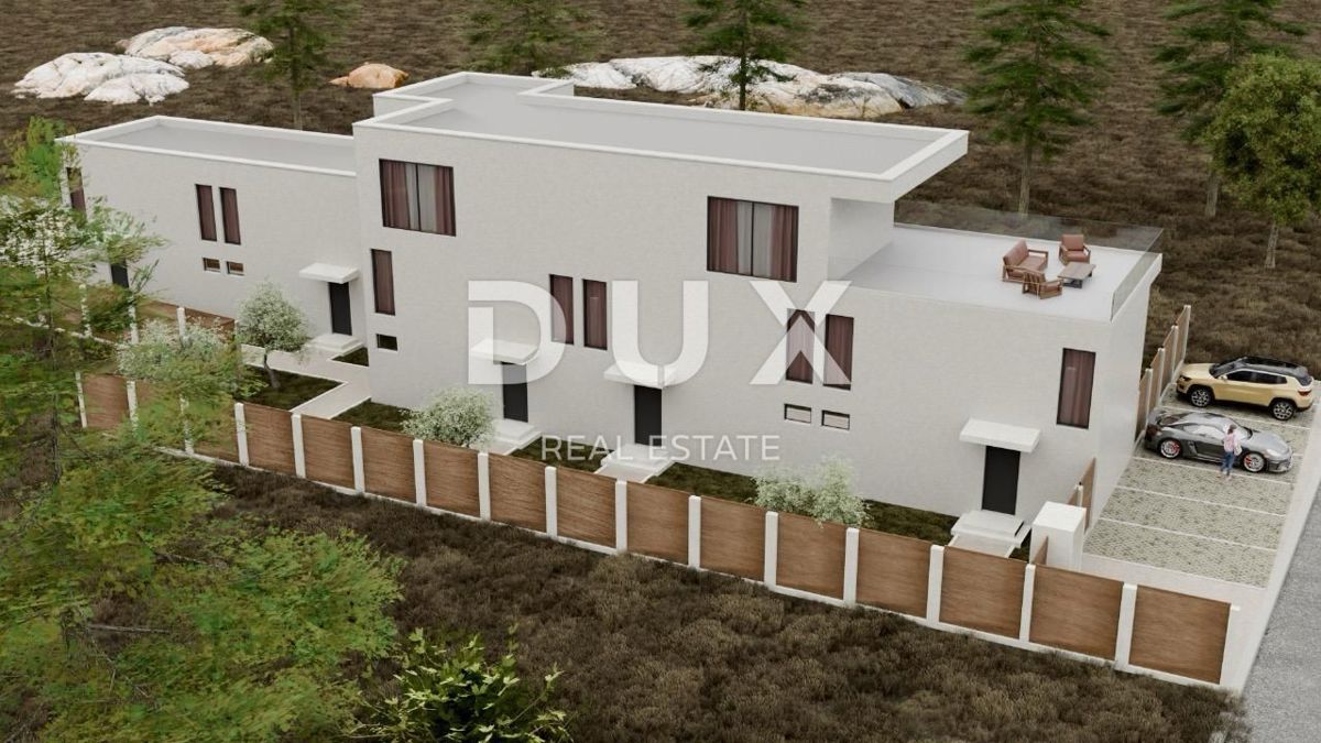 ISTRIA, PREMANTURA – Attico 1BR+LR con ingresso privato e spaziosa terrazza con vista sul mare, vicino alle spiagge e a Kamenjak