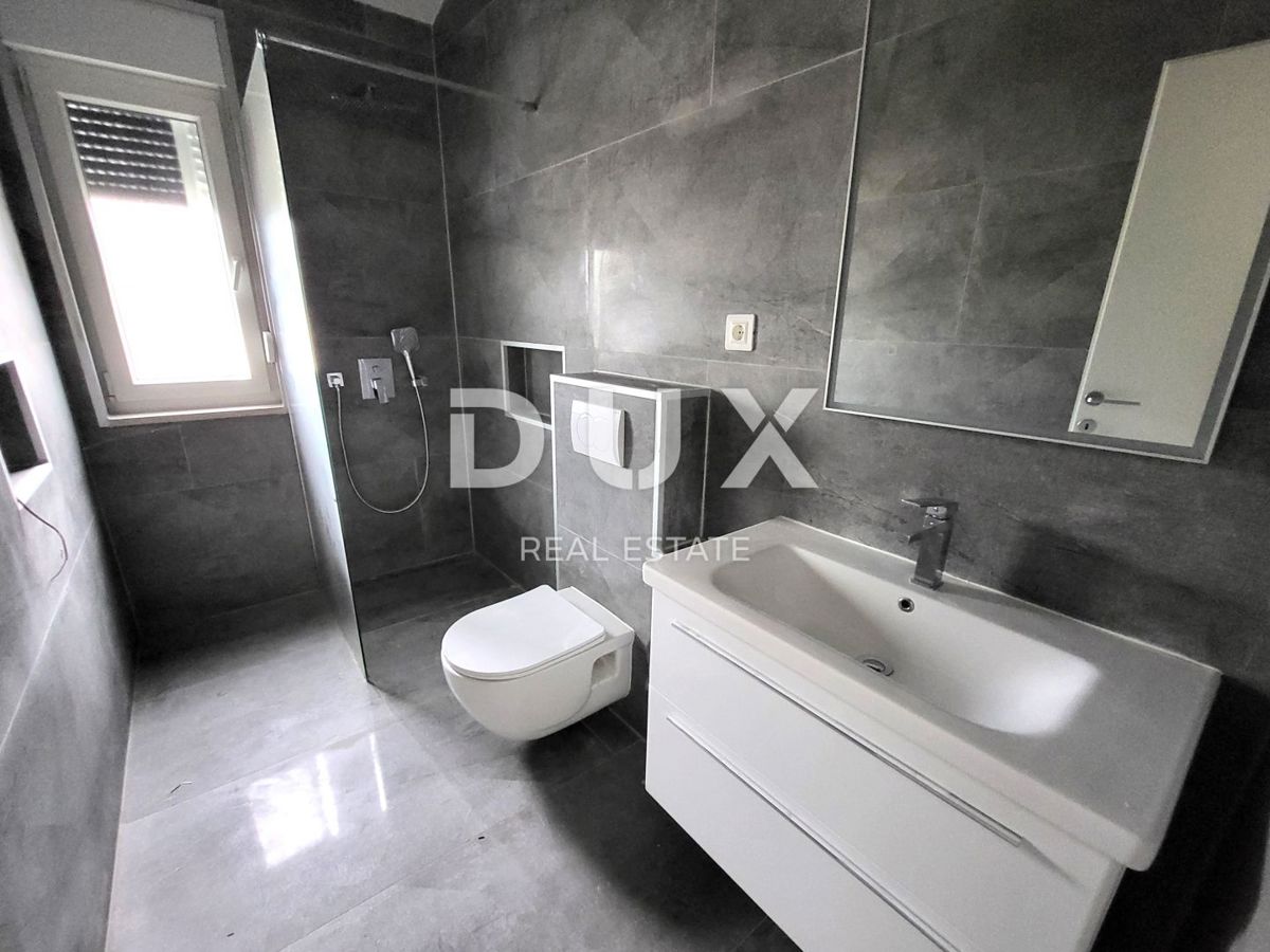 ISTRIA, TINJAN - Casa prefabbricata con piscina 