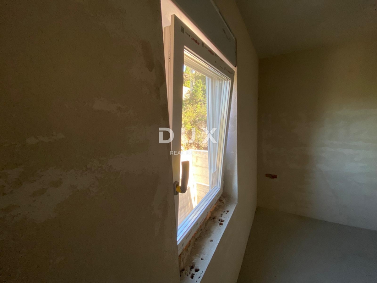 RIJEKA, DRENOVA - esclusivo appartamento in NUOVA COSTRUZIONE al 1° piano con balcone + 2 posti auto! OCCASIONE!