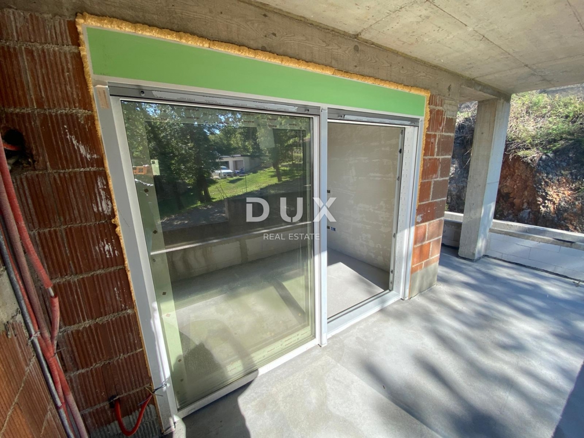 RIJEKA, DRENOVA - esclusivo appartamento in NUOVA COSTRUZIONE al 1° piano con balcone + 2 posti auto! OCCASIONE!