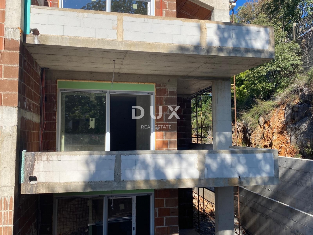 RIJEKA, DRENOVA - esclusivo appartamento in NUOVA COSTRUZIONE al 1° piano con balcone + 2 posti auto! OCCASIONE!