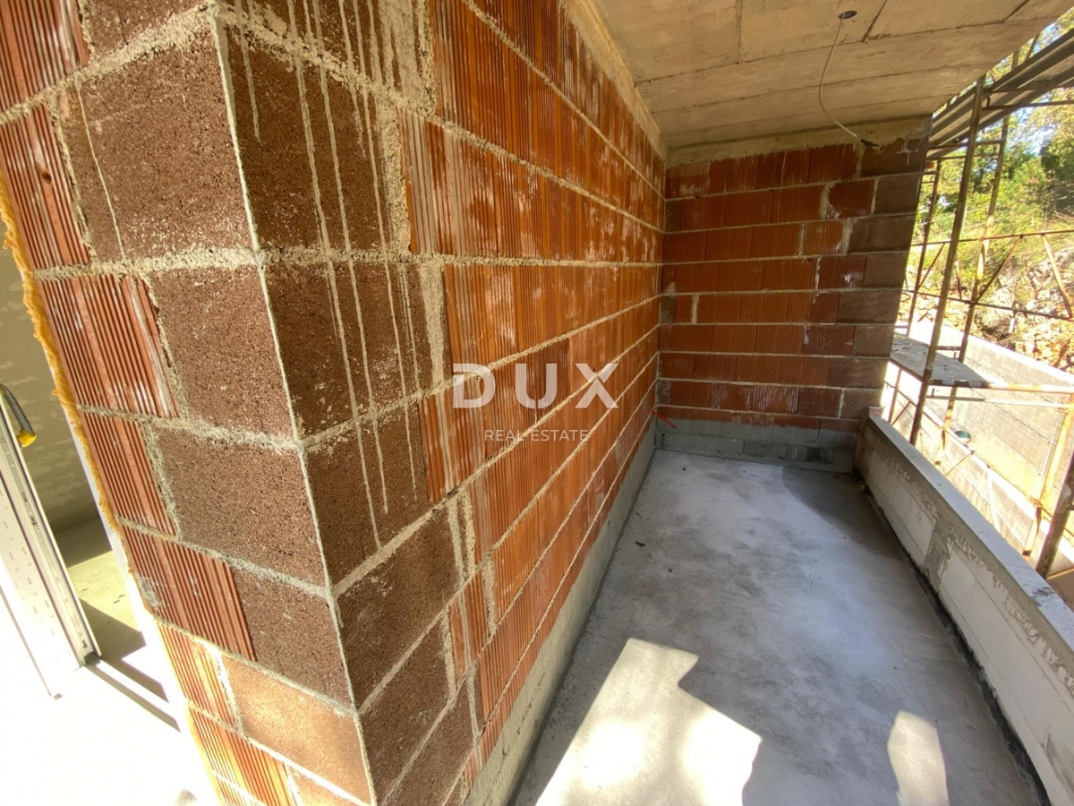 RIJEKA, DRENOVA - esclusivo appartamento in NUOVA COSTRUZIONE al 1° piano con balcone + 2 posti auto! OCCASIONE!