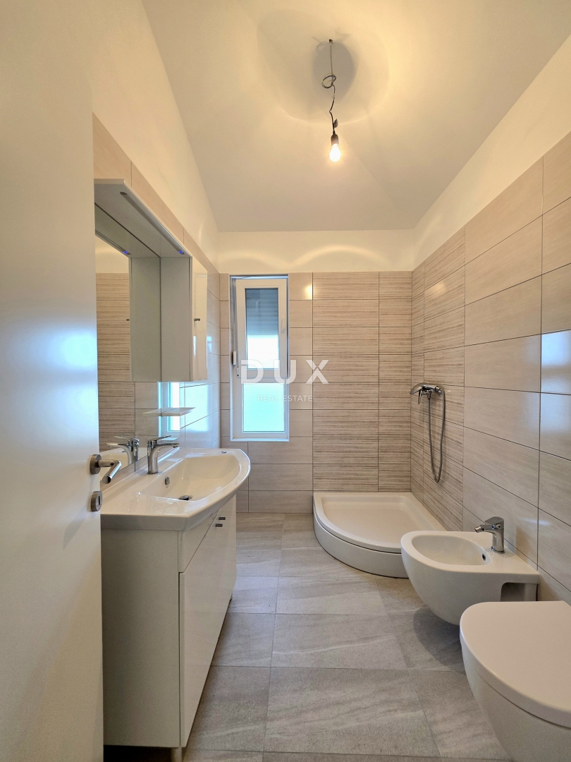 ISTRIA, FAŽANA - Attico con 2 camere da letto e soggiorno a 450 metri dalle spiagge e dal lungomare