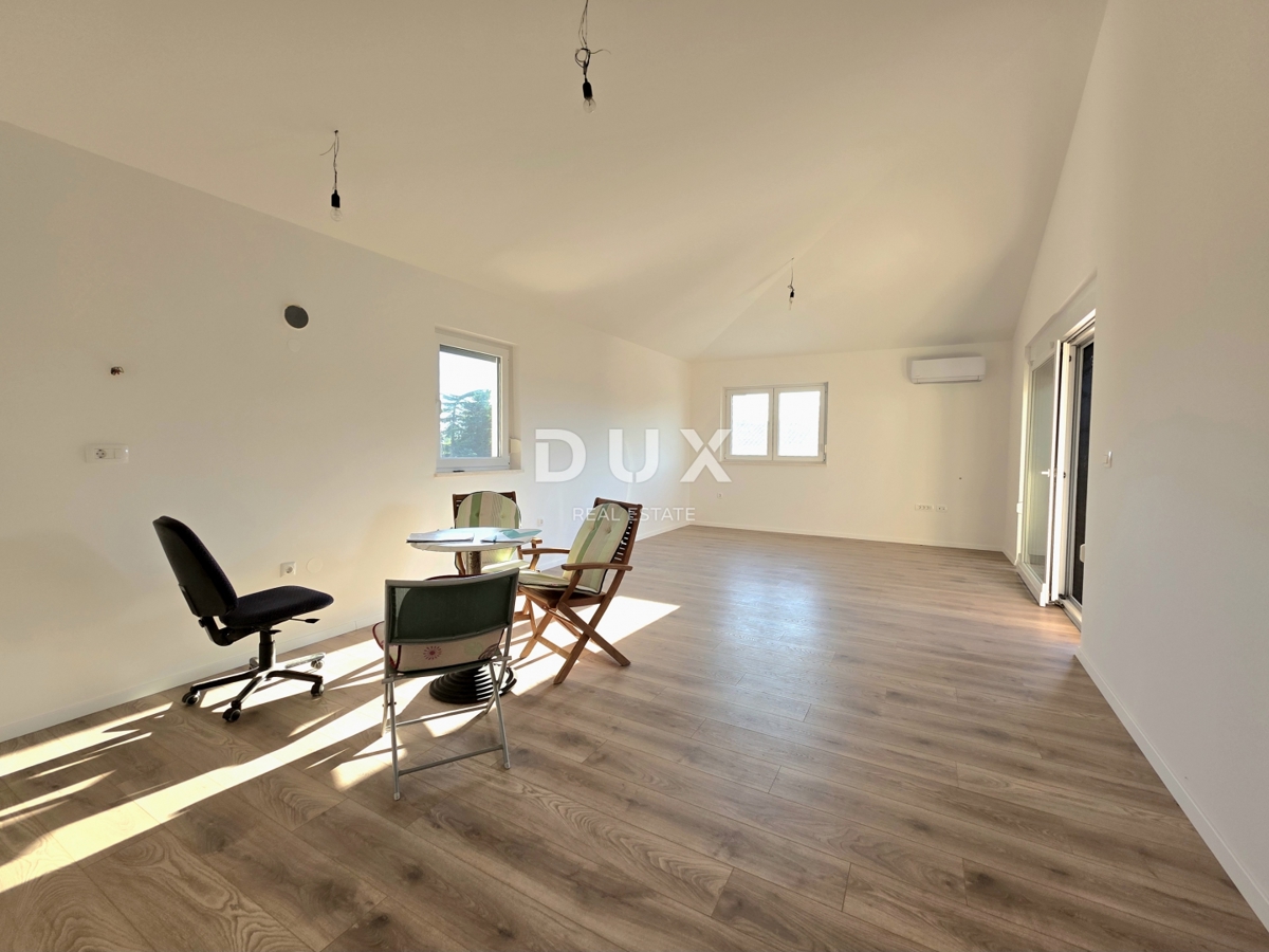 ISTRIA, FAŽANA - Attico con 2 camere da letto e soggiorno a 450 metri dalle spiagge e dal lungomare