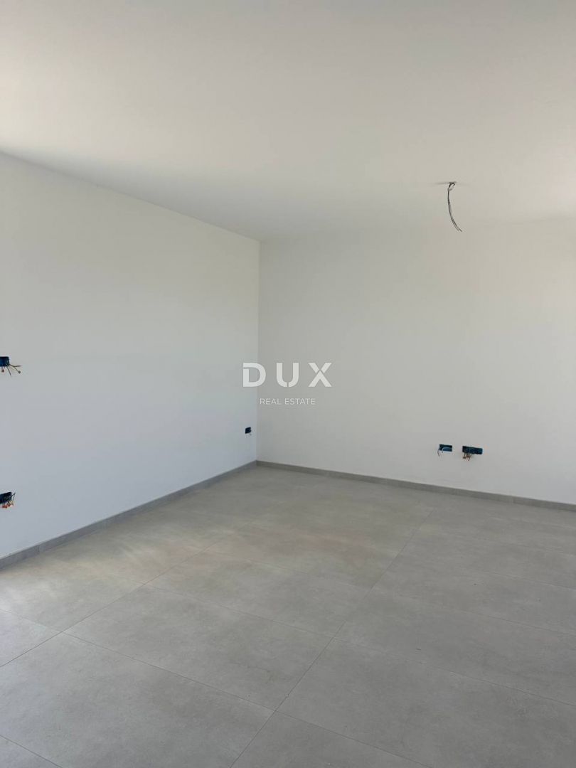 ISTRIA, PARENZO - Appartamento in un nuovo edificio con vista mare