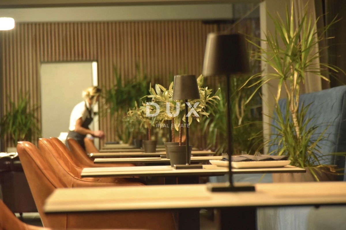 ISOLA DI PAG, PAG - edificio commerciale e residenziale