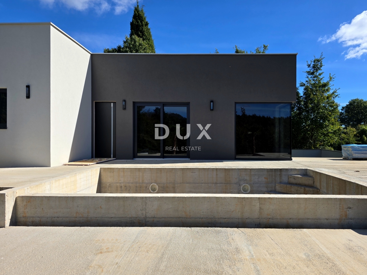 ISTRIA, BARBAN - Casa con due piscine ai margini del villaggio