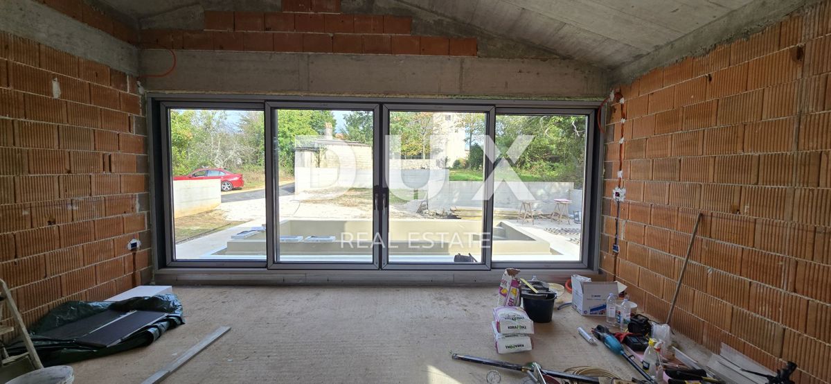 ISTRIA, BARBAN - Casa con due piscine ai margini del villaggio