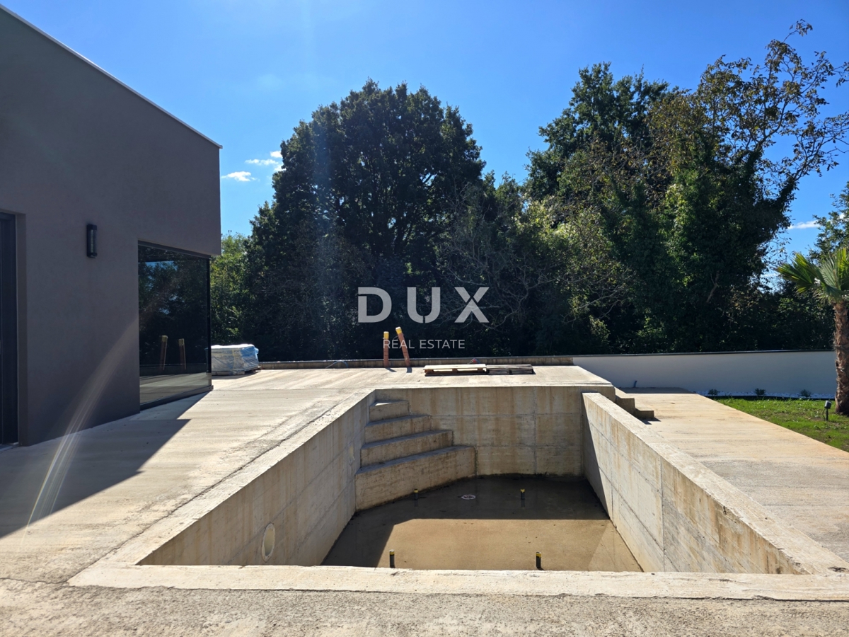 ISTRIA, BARBAN - Casa con due piscine ai margini del villaggio