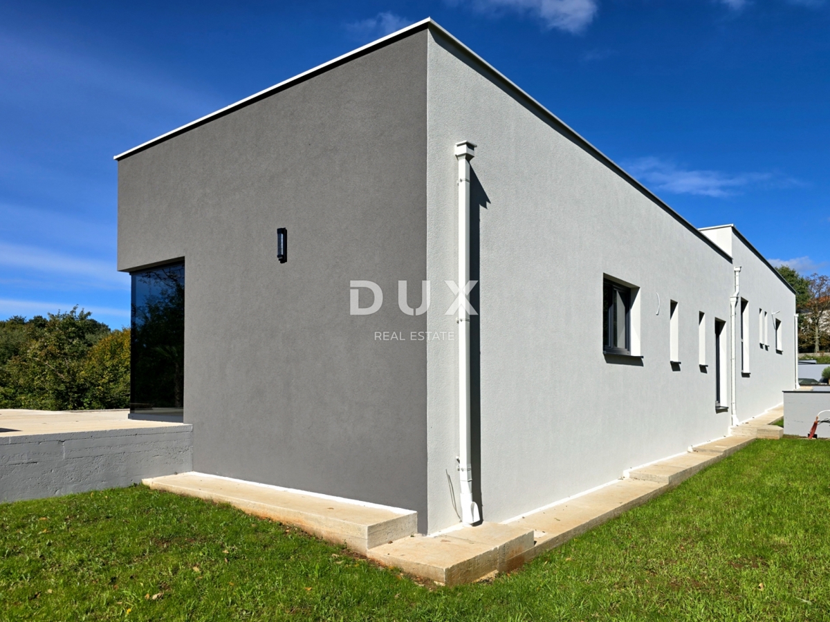 ISTRIA, BARBAN - Casa con due piscine ai margini del villaggio