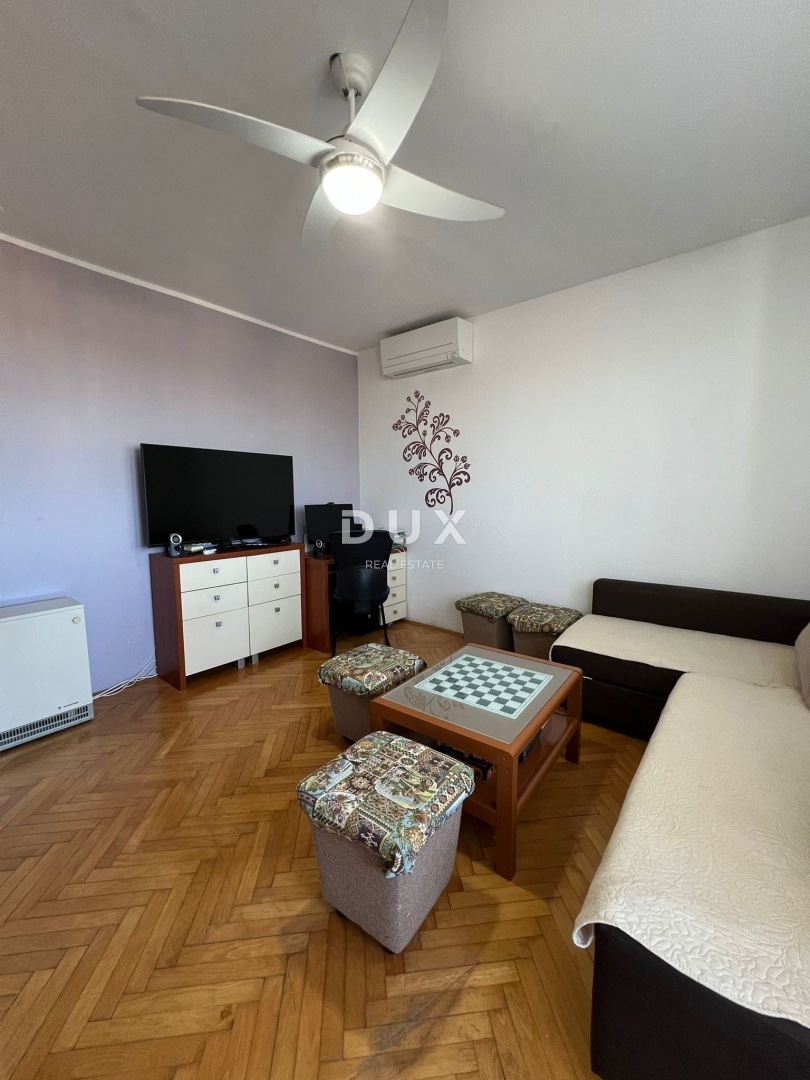 ISTRIA, POLA - Appartamento al 12° piano con vista panoramica nella posizione più ambita di Pola!