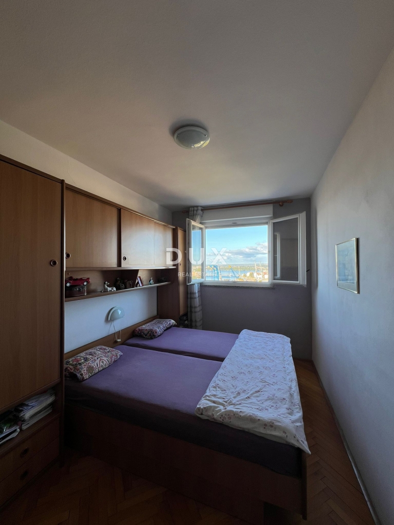 ISTRIA, POLA - Appartamento al 12° piano con vista panoramica nella posizione più ambita di Pola!