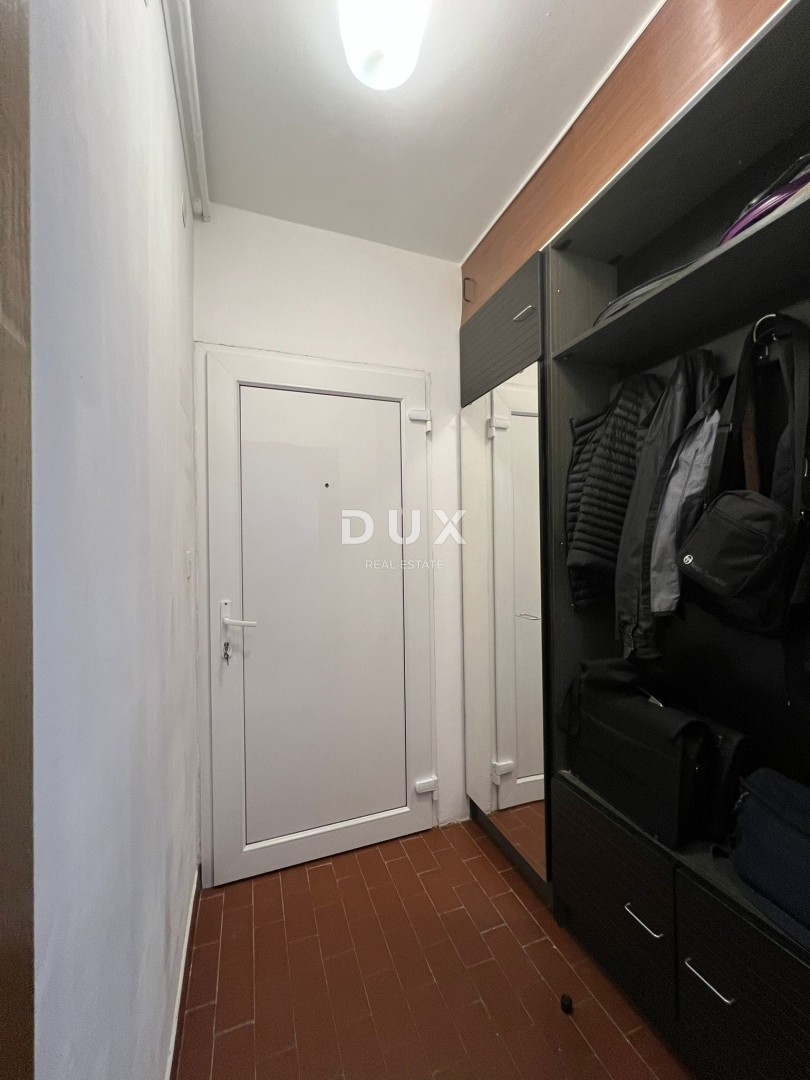 ISTRIA, POLA - Appartamento al 12° piano con vista panoramica nella posizione più ambita di Pola!